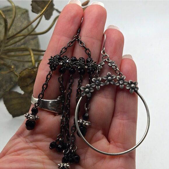 "5/$25" Mismatched Gunmetal Chandelier Pewter Finish Floral Hoop Dangle Earrings - Picture 8 of 8